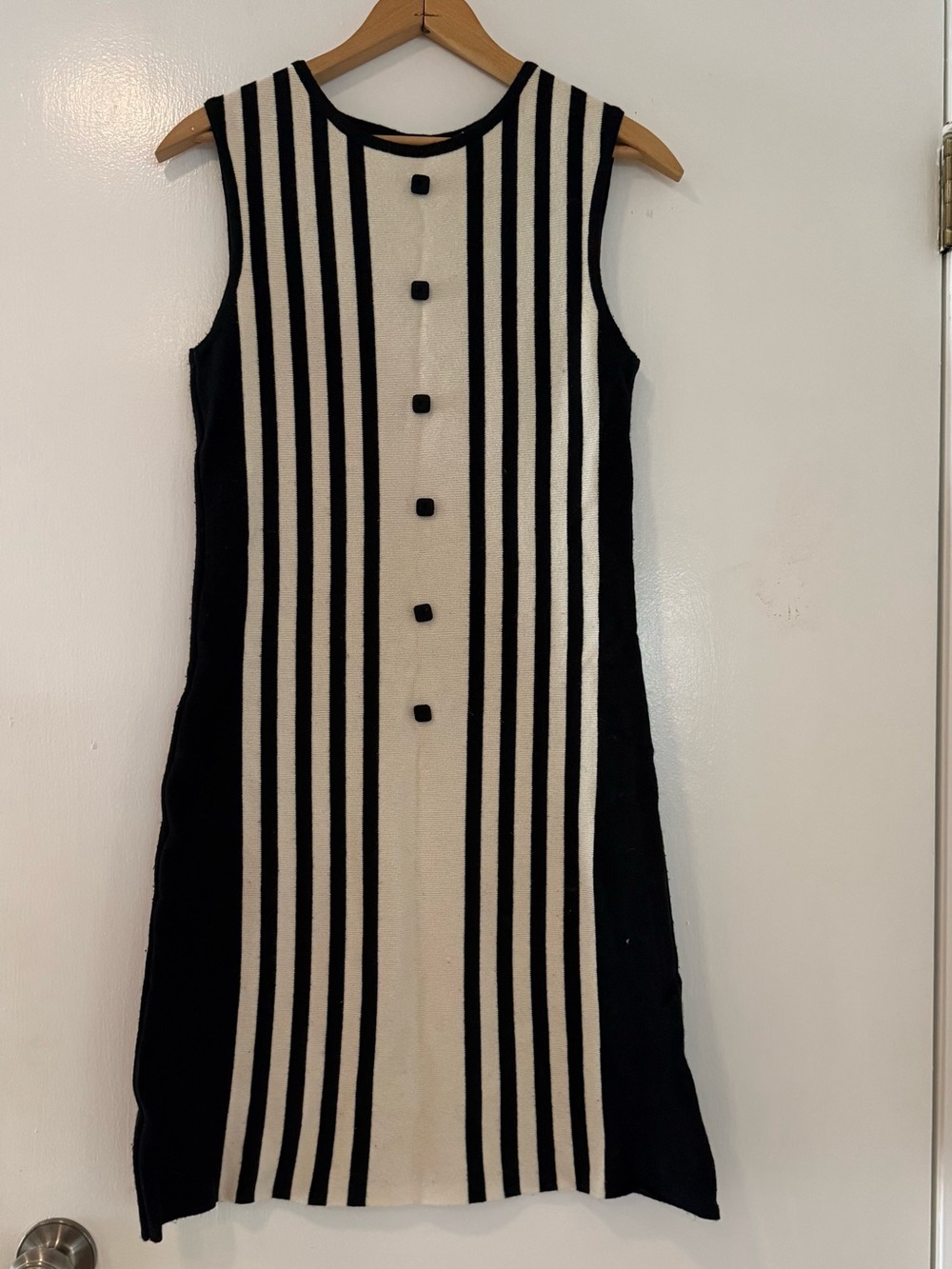 Twin Set Made in Italy Sleeveless Black and Cream Striped Shift Dress size M